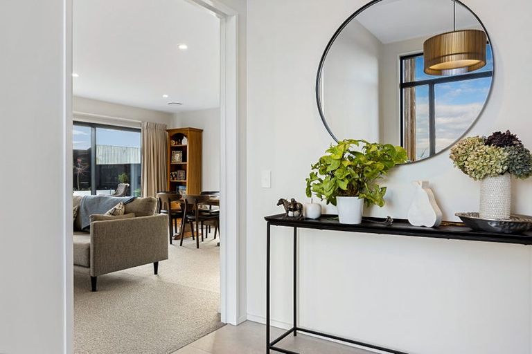 Photo of property in 38 Cousins Street, Woodend, 7691