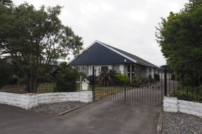 Photo of property in 33 Glenrowan Avenue, Avondale, Christchurch, 8061