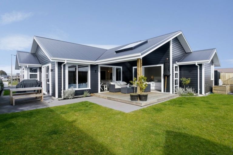 Photo of property in 34 Huka Heights Drive, Rangatira Park, Taupo, 3330