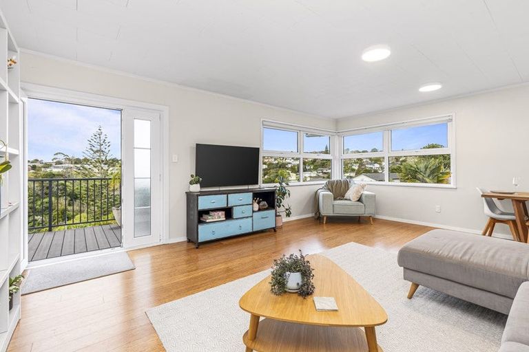 Photo of property in 56 Kia Ora Road, Beach Haven, Auckland, 0626