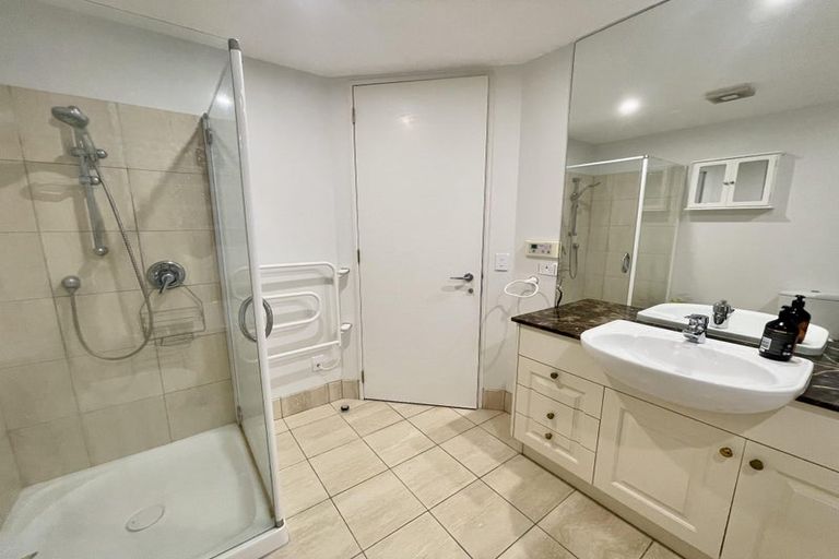 Photo of property in 13/22 Oriental Terrace, Oriental Bay, Wellington, 6011