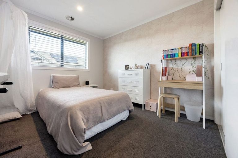 Photo of property in 15 Moemoea Place, Cambridge, 3434