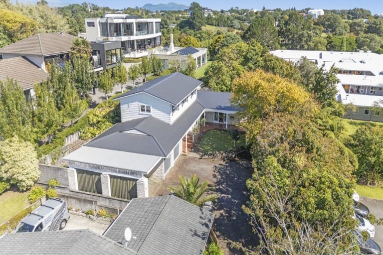 Photo of property in 76a Mangorei Road, Strandon, New Plymouth, 4312