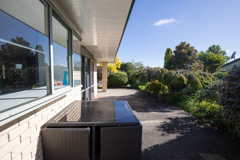 Photo of property in 15 Walton Place, Ngatea, 3503