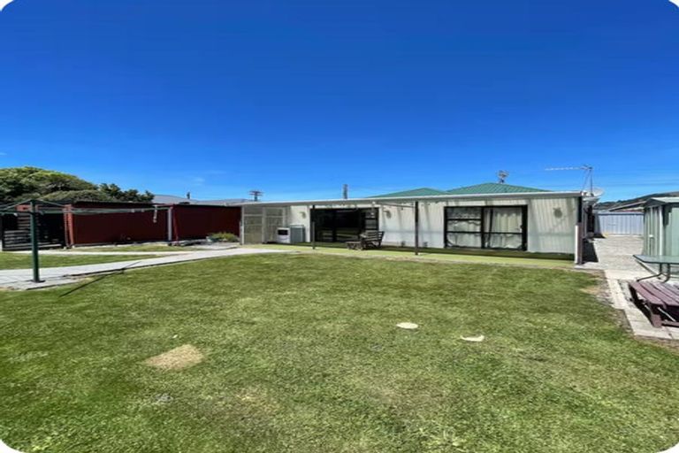 Photo of property in 16 Bush Road, Mosgiel, 9024