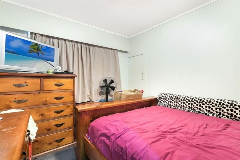 Photo of property in 12 Kohinoor Avenue, Mangere, Auckland, 2022