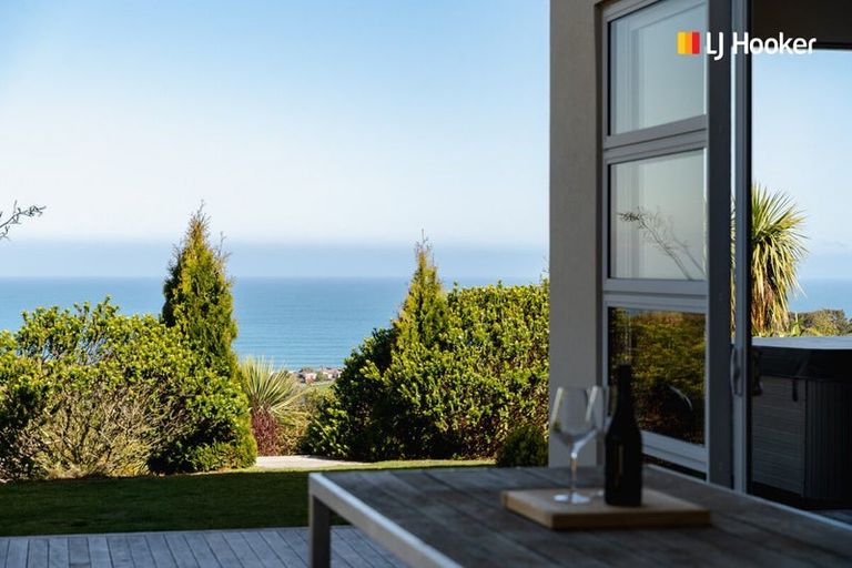 Photo of property in 28 Kayforce Road, Ocean View, Dunedin, 9035