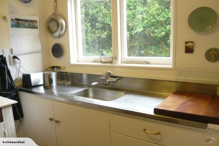 Photo of property in 5 Finnimore Terrace, Vogeltown, Wellington, 6021