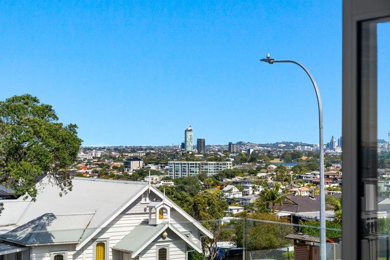 Photo of property in 11 Katui Street, Castor Bay, Auckland, 0620