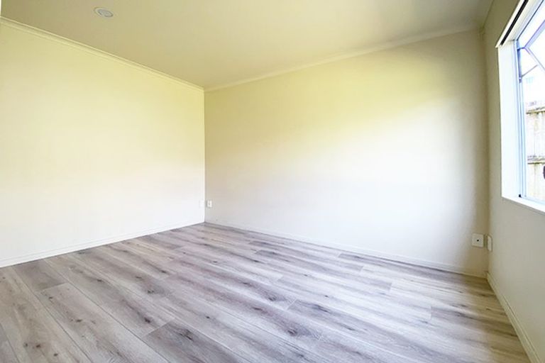 Photo of property in 58a Rua Road, Glen Eden, Auckland, 0602