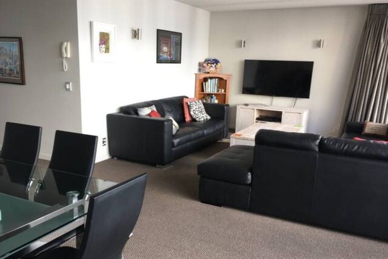Photo of property in Montreaux Apartments, 9f/164 The Terrace, Wellington Central, Wellington, 6011