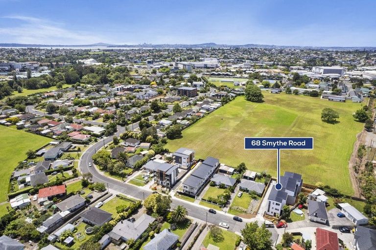 Photo of property in 1/68 Smythe Road, Henderson, Auckland, 0612