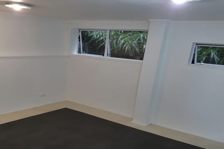 Photo of property in 1/4 Stredwick Drive, Torbay, Auckland, 0630
