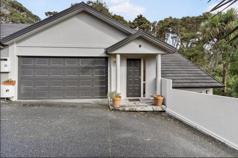 Photo of property in 1/114 Seaview Road, Glenfield, Auckland, 0629