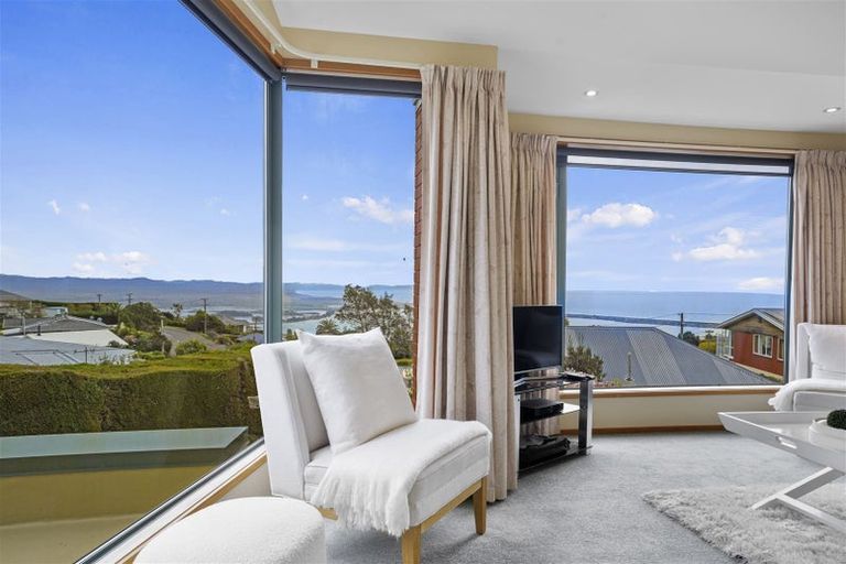 Photo of property in 262a Mount Pleasant Road, Mount Pleasant, Christchurch, 8081