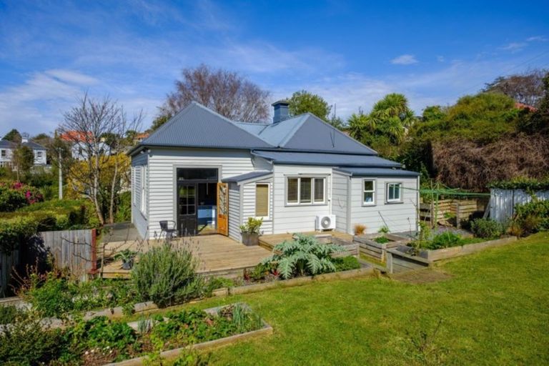Photo of property in 53 Argyle Street, Mornington, Dunedin, 9011
