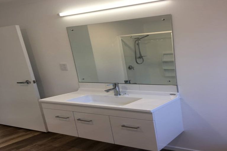 Photo of property in 16 Gilruth Road, Wallaceville, Upper Hutt, 5018