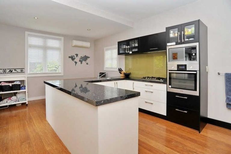 Photo of property in 6 Mortlake Street, Islington, Christchurch, 8042