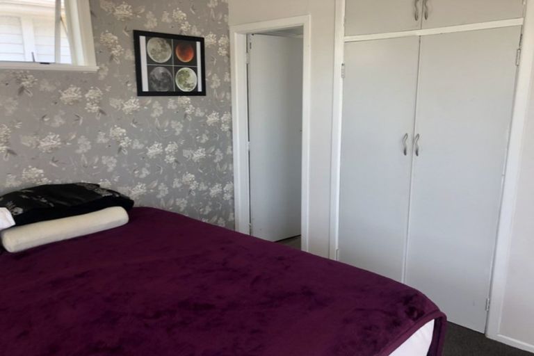 Photo of property in 70a Mould Street, Waitara, 4320