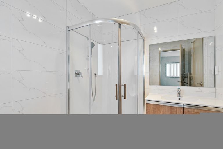 Photo of property in 93c Maplesden Drive, Clendon Park, Auckland, 2103