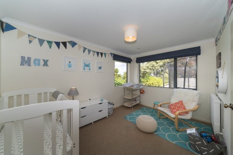 Photo of property in 30 Logan Way, Kelvin Grove, Palmerston North, 4414
