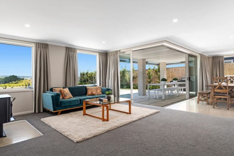 Photo of property in 83 Penetaka Heights, Pyes Pa, Tauranga, 3112