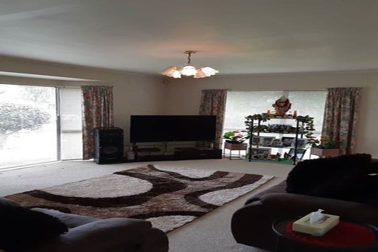 Photo of property in 2/119 Rangitoto Road, Papatoetoe, Auckland, 2025