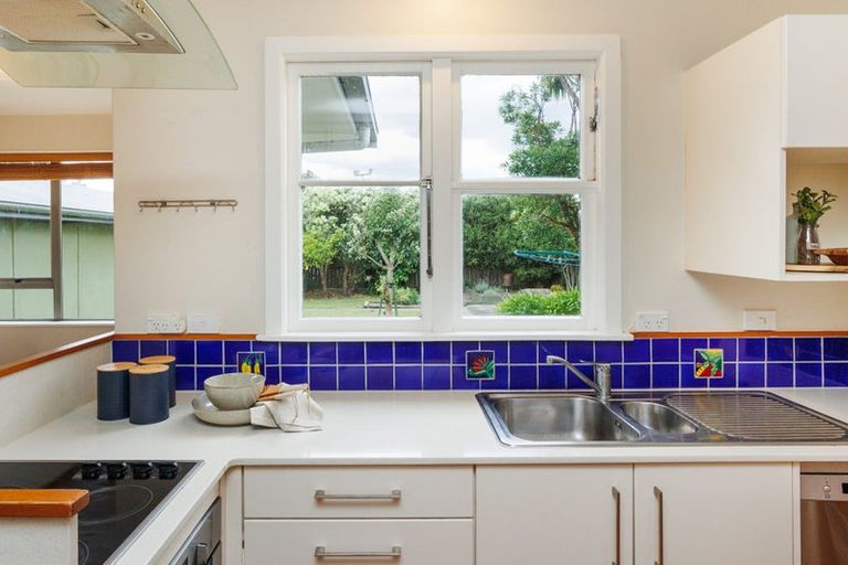 Photo of property in 27 Waterloo Crescent, Hokowhitu, Palmerston North, 4410