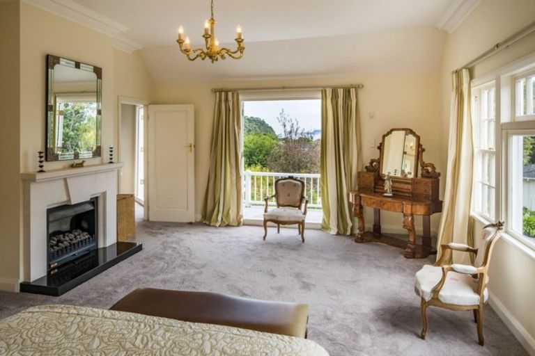 Photo of property in 60 Cheviot Road, Lowry Bay, Lower Hutt, 5013