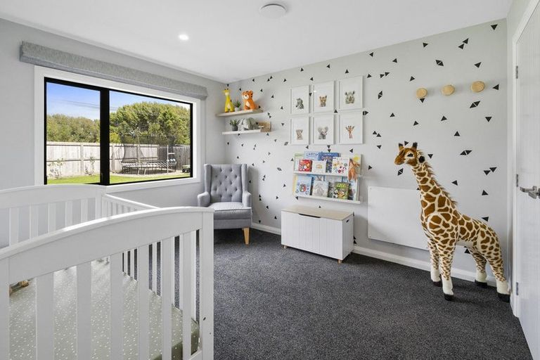 Photo of property in 34 Freedom Drive, Kelvin Grove, Palmerston North, 4414