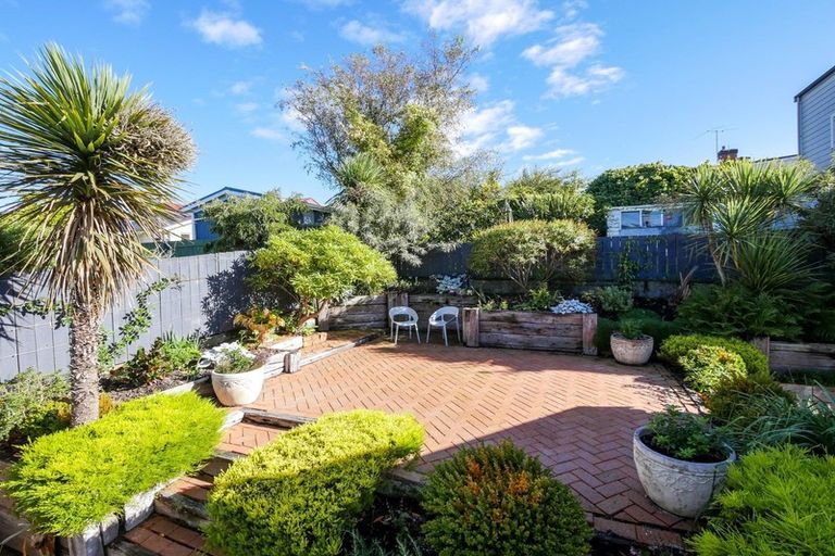 Photo of property in 99 Eglinton Road, Mornington, Dunedin, 9011