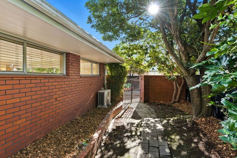 Photo of property in 5c Gilmore Place, Burnside, Christchurch, 8053