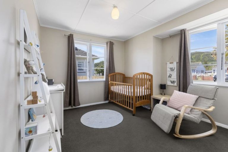 Photo of property in 29 Churton Crescent, Taita, Lower Hutt, 5011