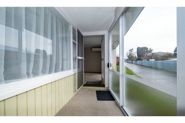 Photo of property in 1-11/94 Avenue Road, West End, Timaru, 7910