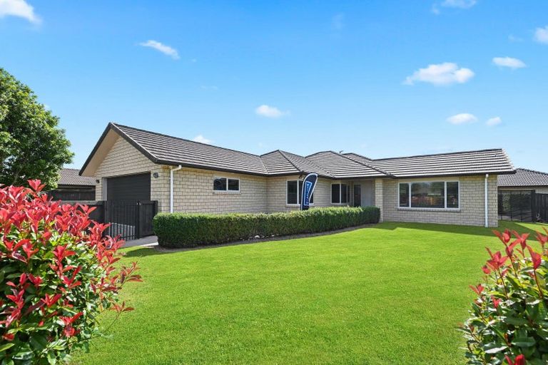 Photo of property in 1 Whitney Place, Rototuna North, Hamilton, 3210