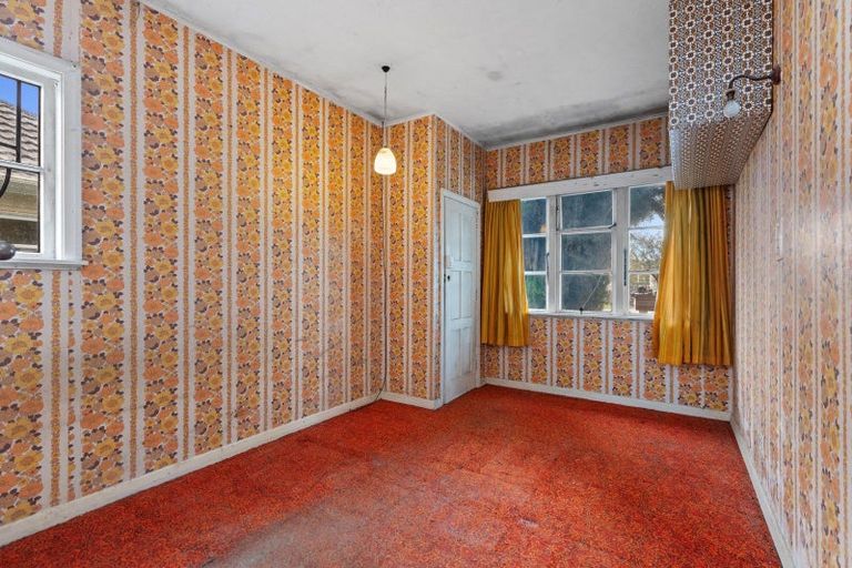 Photo of property in 16 Purser Grove, Fairfield, Lower Hutt, 5011