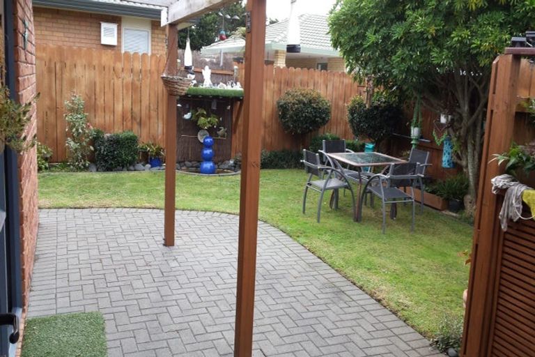 Photo of property in 3 Gatland Road, Opaheke, Papakura, 2113