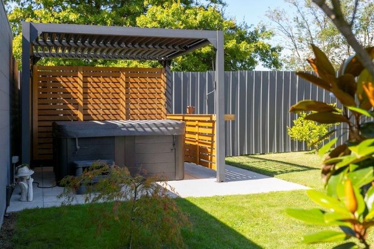 Photo of property in 76 Richmond Avenue, Richmond Heights, Taupo, 3330