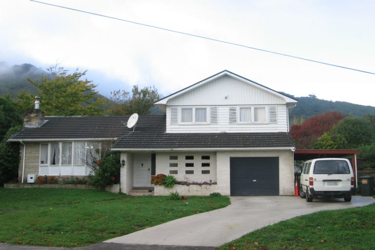 Photo of property in 22 Ruru Street, Waikanae, 5036