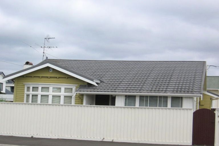 Photo of property in 41 Aparima Avenue, Miramar, Wellington, 6022