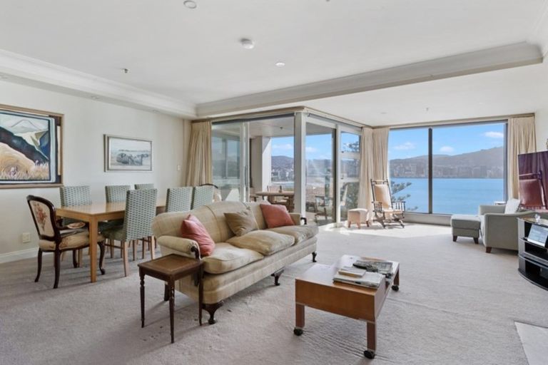 Photo of property in 10/318 Oriental Parade, Oriental Bay, Wellington, 6011