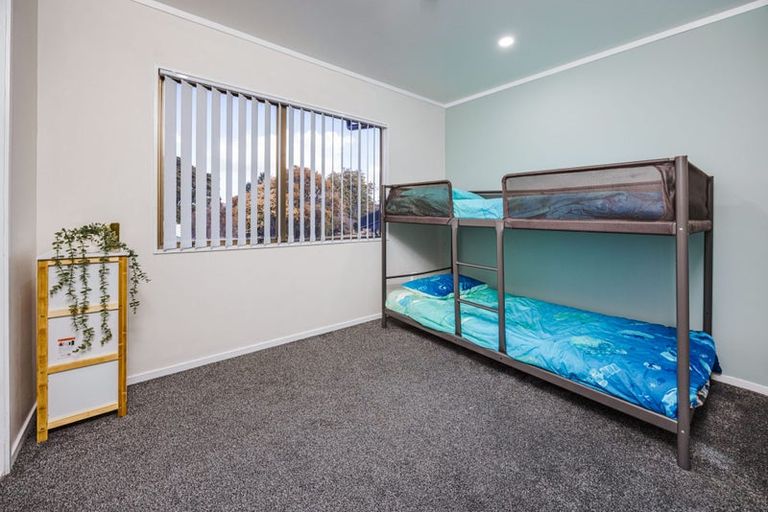 Photo of property in 6 Lucas Place, Weymouth, Auckland, 2103