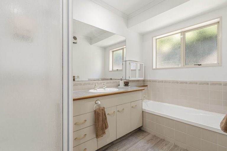 Photo of property in 15 Robinia Place, Ohauiti, Tauranga, 3112