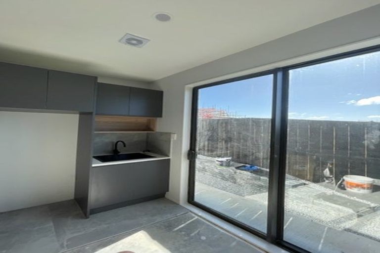 Photo of property in 4 Pineview Drive, Rosehill, Papakura, 2113