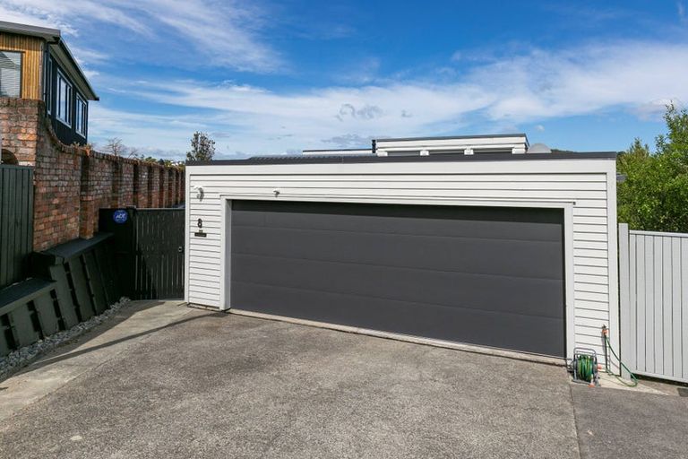 Photo of property in 8 Nadia Grove, Khandallah, Wellington, 6035