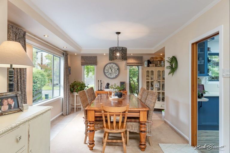 Photo of property in 13 Chichester Drive, Pinehaven, Upper Hutt, 5019