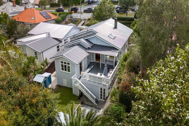 Photo of property in 23 Ewen Alison Avenue, Devonport, Auckland, 0624