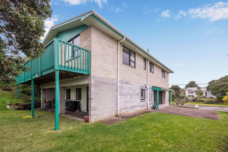 Photo of property in 5 Mahoe Street, Otaki Beach, Otaki, 5512