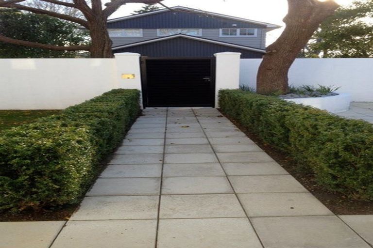 Photo of property in 2 Blundell Way, Heretaunga, Upper Hutt, 5018