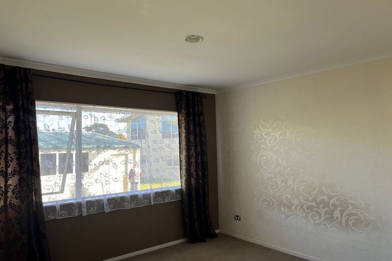Photo of property in 3a Doment Crescent, Orewa, 0931